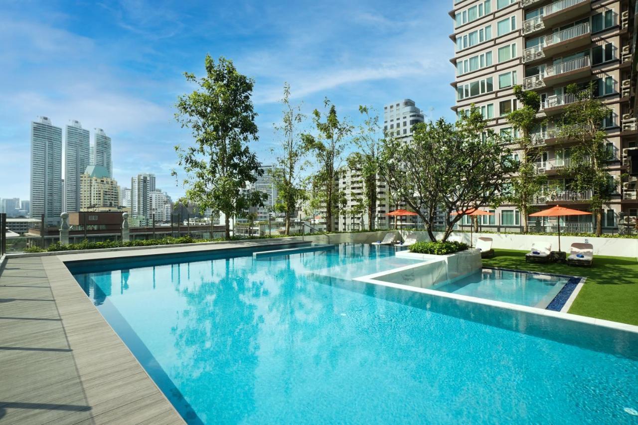 Silq Hotel & Residence, Managed By The Ascott Limited Bangkok Exterior photo The Park's swimming pool