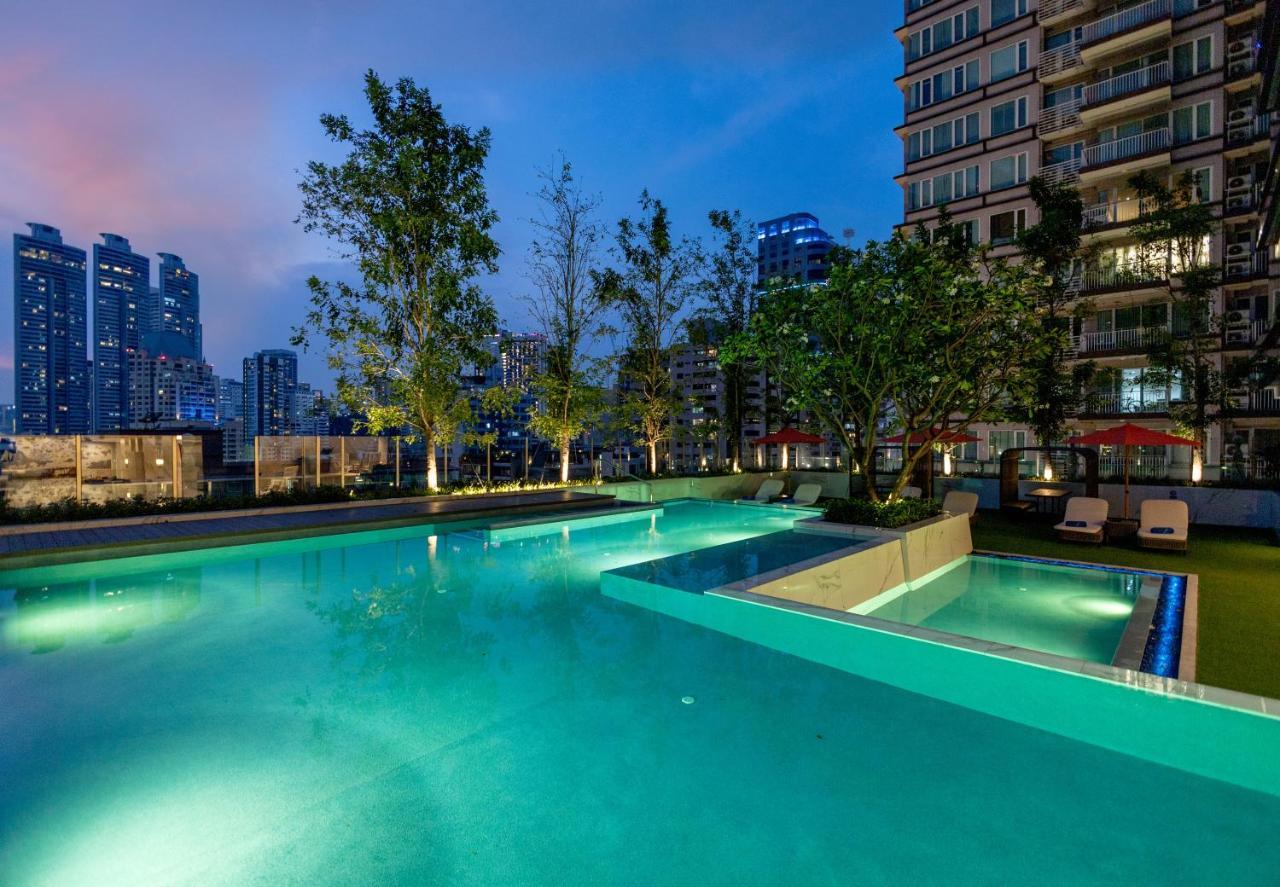 Silq Hotel & Residence, Managed By The Ascott Limited Bangkok Exterior photo The Park's swimming pool