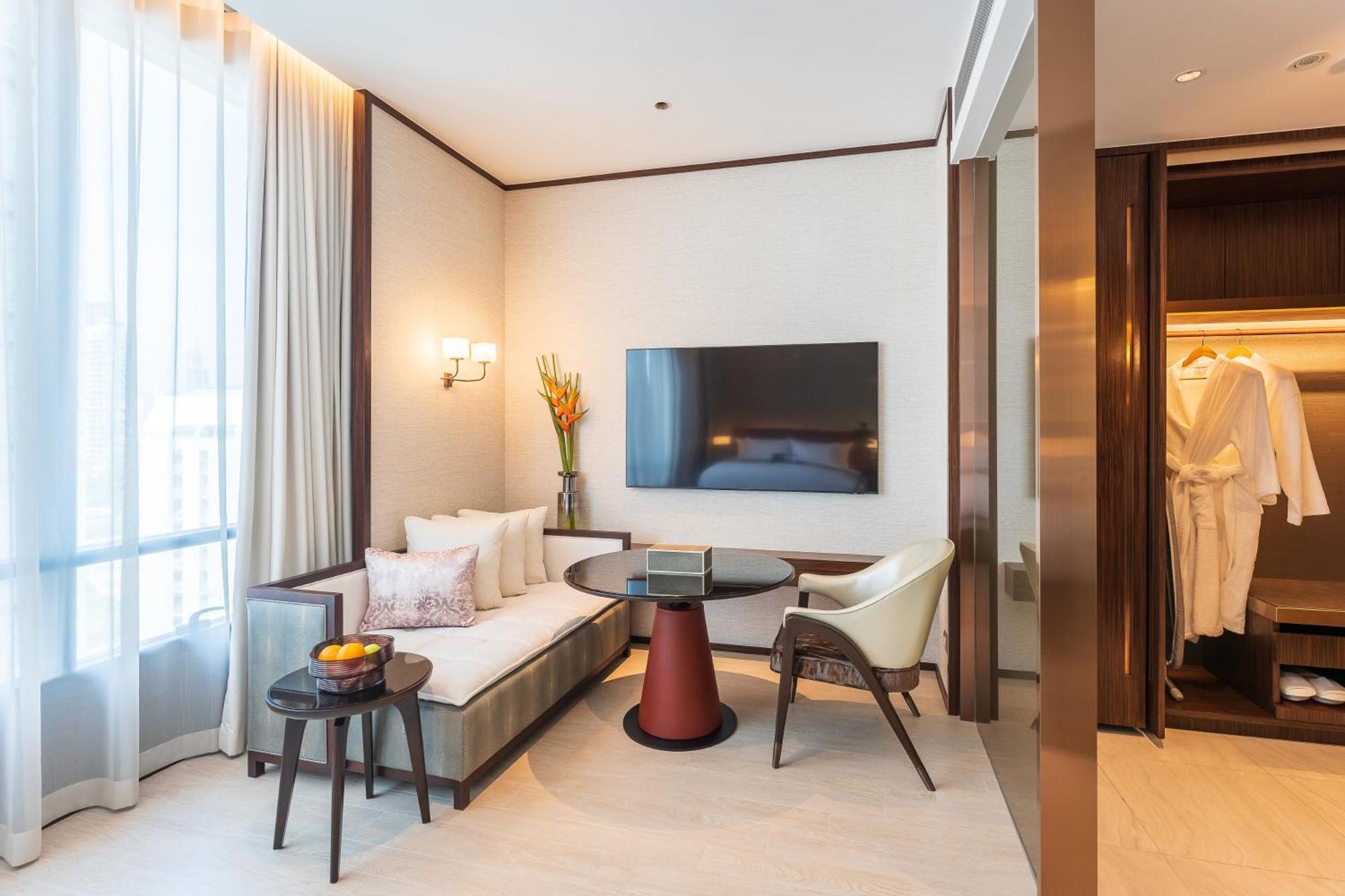 Silq Hotel & Residence, Managed By The Ascott Limited Bangkok Room photo A suite at the hotel